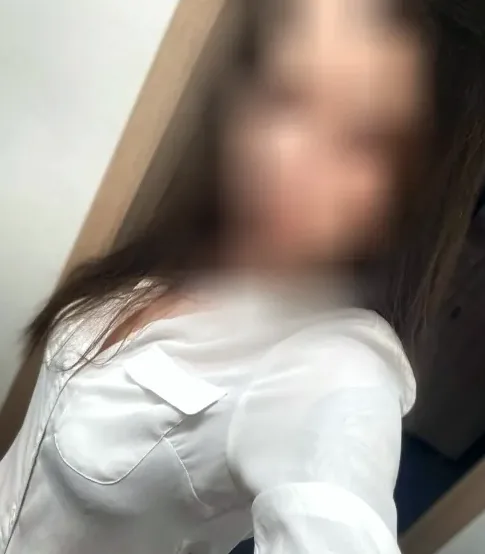Angelika, 24