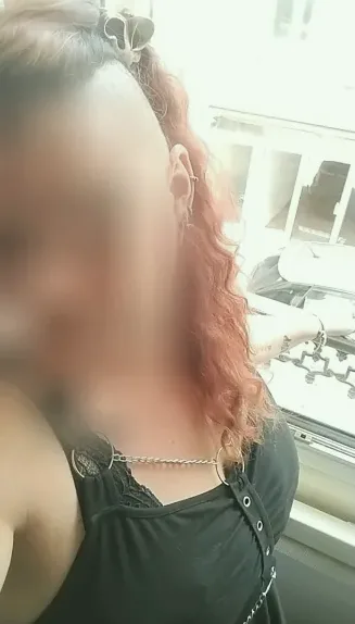 Bettina, 35