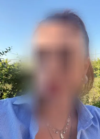 Elisa, 28