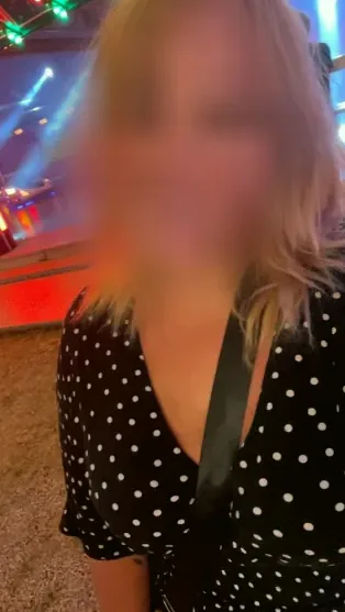 Emilia, 28