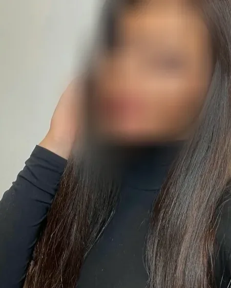Karin, 28
