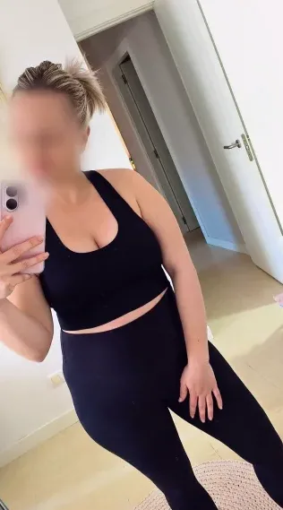 Katrin, 36