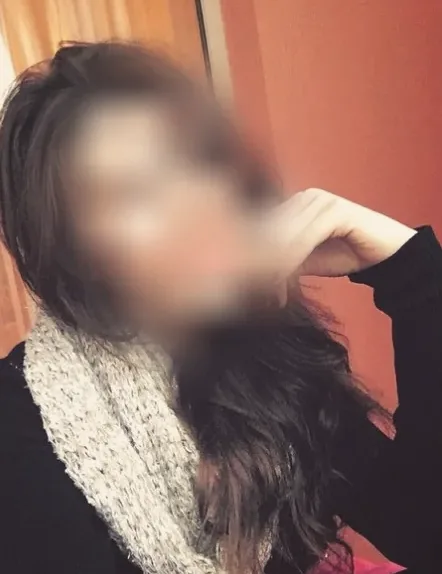 Mirela, 28