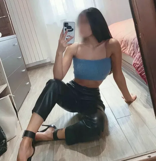 Selina, 27